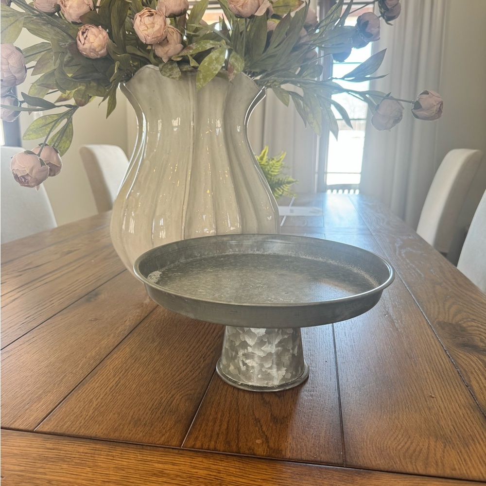 Metallic Cake Stand